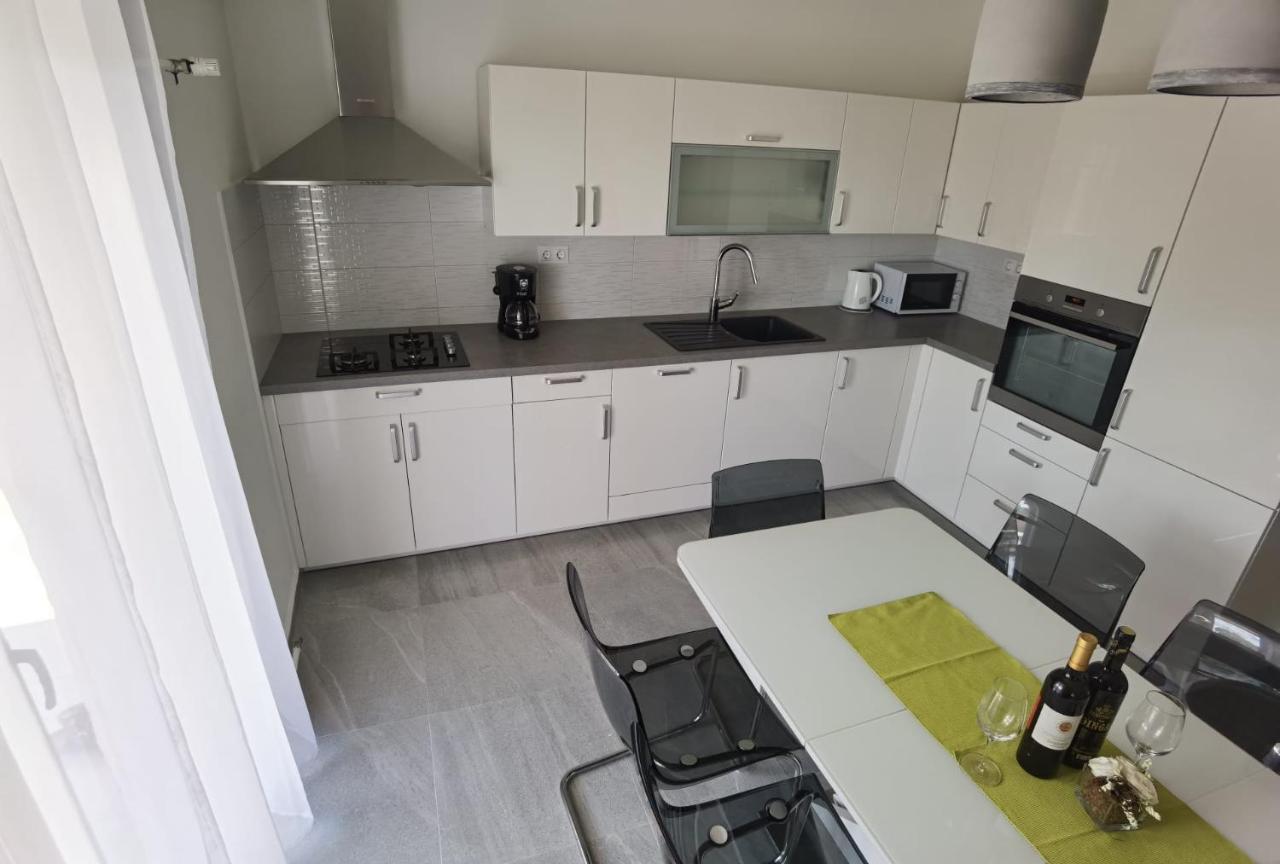 Apartman Bura Posedarje Εξωτερικό φωτογραφία